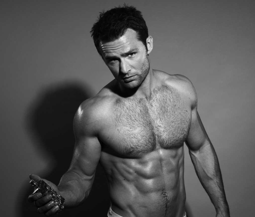 Harry-Judd-teams-up-with-NOW-TV-to-launch-‘Eau-De-Walker’-fragrance-ahead-of-Season-6-of-The-Walking-Dead-on-12th-October-2-1024x873